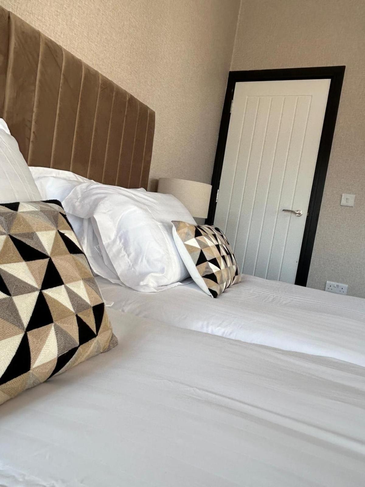 הליפקס Crown Street Aparthotel מראה חיצוני תמונה